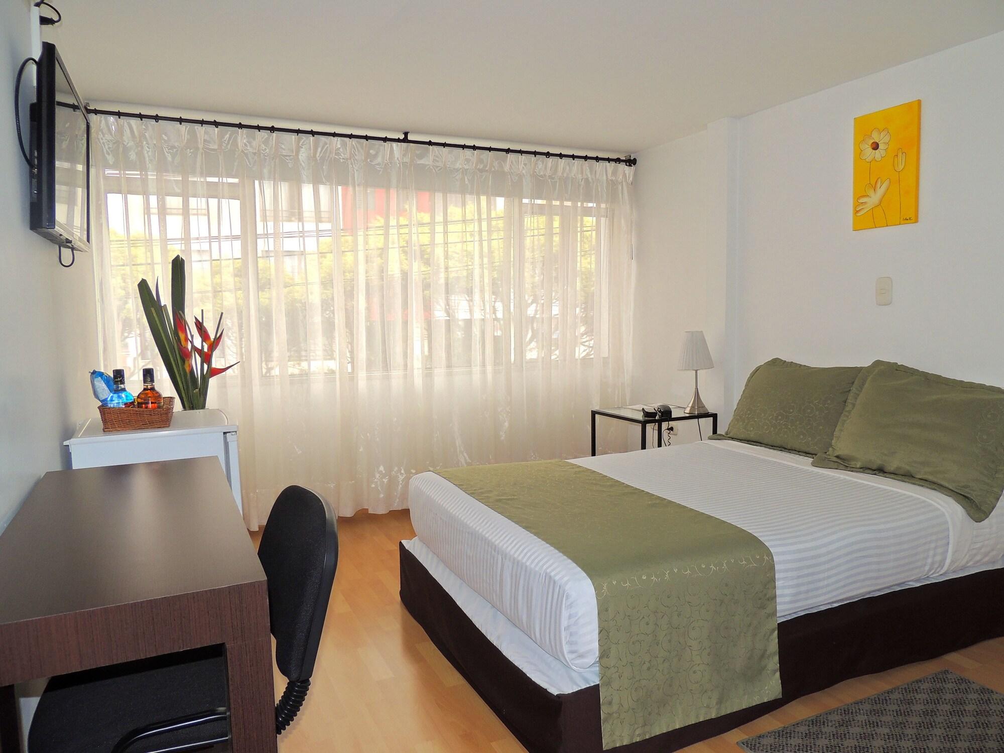 Hotel Portal De Milan Манисалес Екстериор снимка
