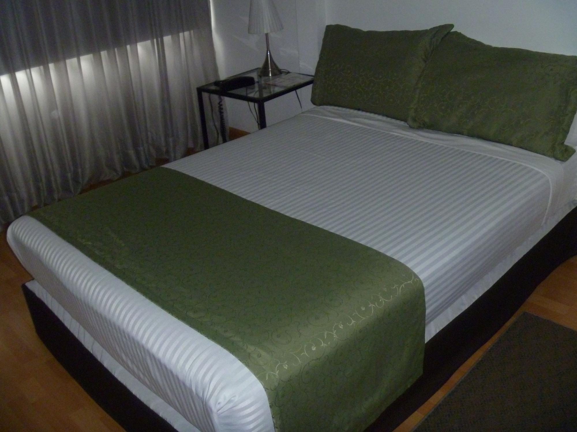Hotel Portal De Milan Манисалес Екстериор снимка
